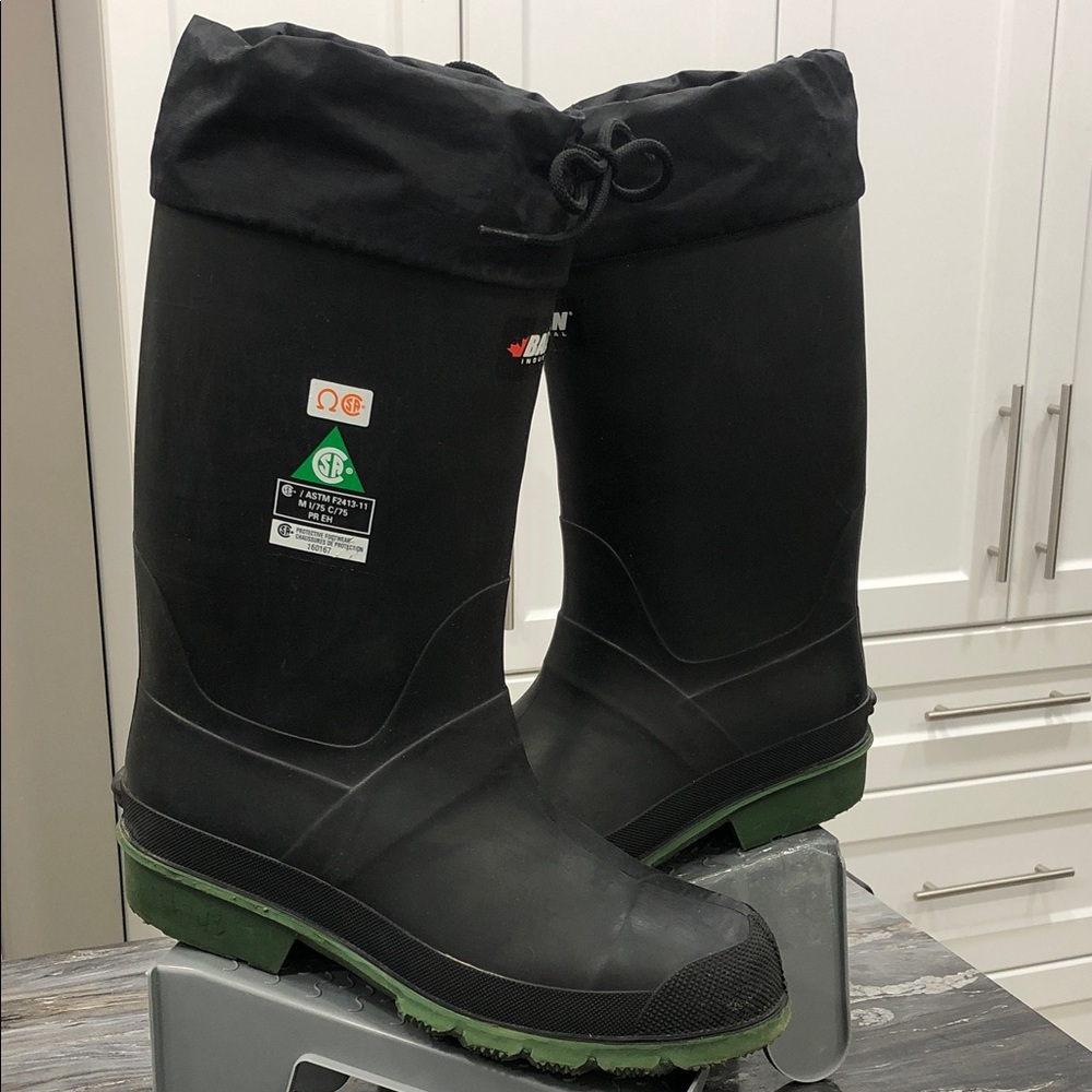 Baffin Black Drawstring Top Waterproof Boots with Green Sole Trim